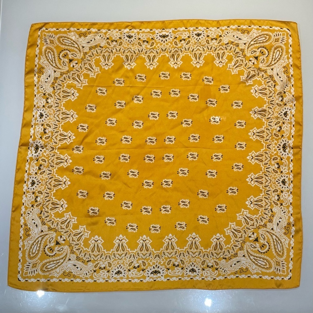 *NEW* 26” x 26” Yellow Paisley Bandana - Picture 5 of 5